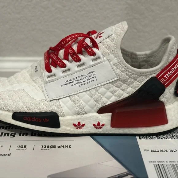 Custom Adidas NMD R1 FV4636 9.5 'Quilted White Solar Red ' is available for  purchase on au PAY Market - Imported Goods Online Store Co.Ltd. | au PAY  Market - Online Shopping Site